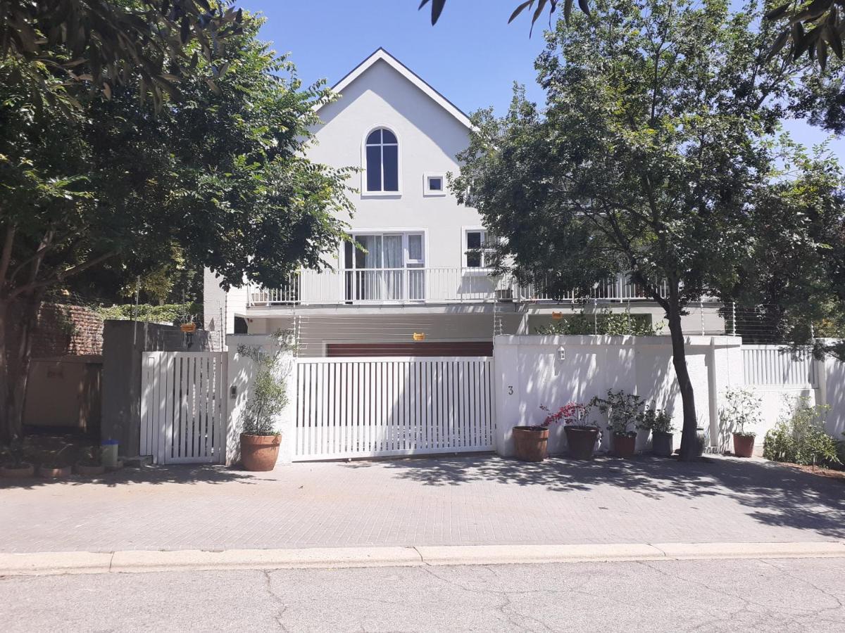 3 On Tessa Guesthouse Johannesburg Exteriör bild